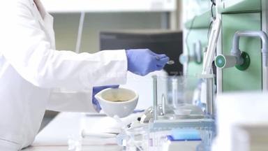 天平 生物化工领域的精密基石